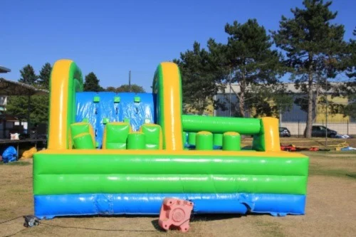 parcours aventure structure gonflable